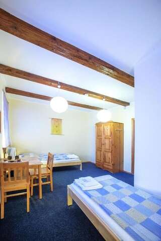 Отели типа «постель и завтрак» Litinterp Klaipeda Guest House Клайпеда Двухместный номер с 2 отдельными кроватями-7